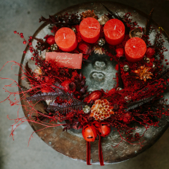 Red Witch Hut Adventi koszorú