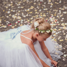 Hajdísz: koszorú élő virágból