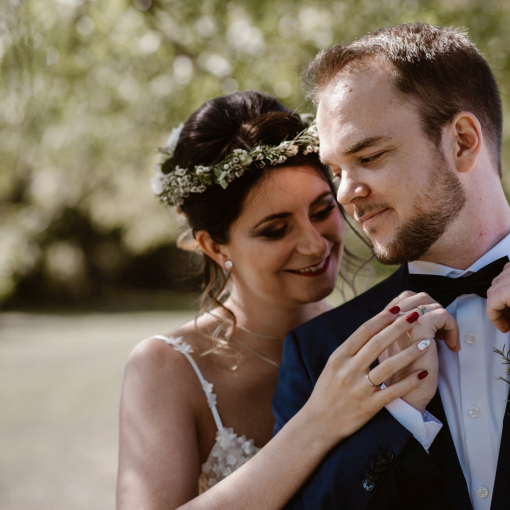 Hajdísz: koszorú élő virágból