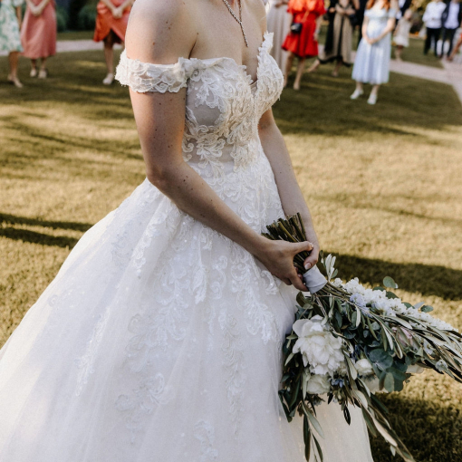 Dobó csokor élő virágból