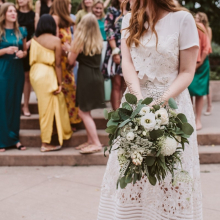 Dobó csokor élő virágból