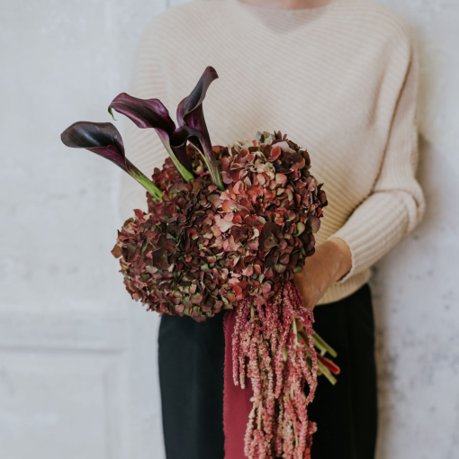 Modern Hortenzia csokor Kálával